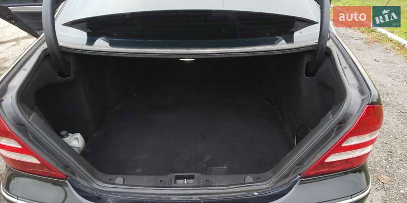 Седан Mercedes-Benz C-Class 2005 в Києві