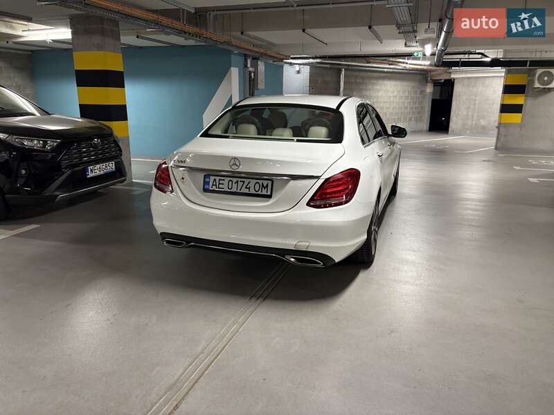 Седан Mercedes-Benz C-Class 2016 в Киеве фото 6 Седан Mercedes-Benz C-Class 2016 в Киеве