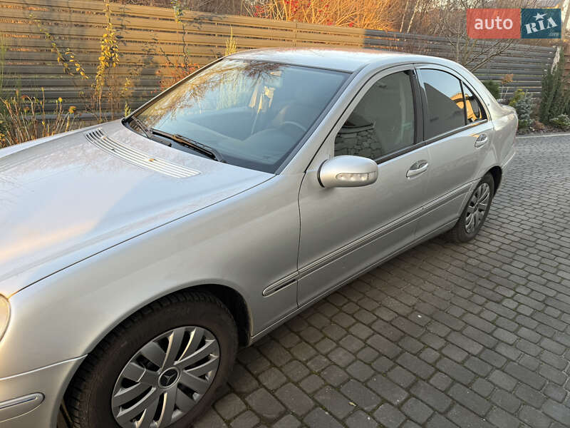 Седан Mercedes-Benz C-Class 2003 в Львові фото 9 Седан Mercedes-Benz C-Class 2003 в Львові