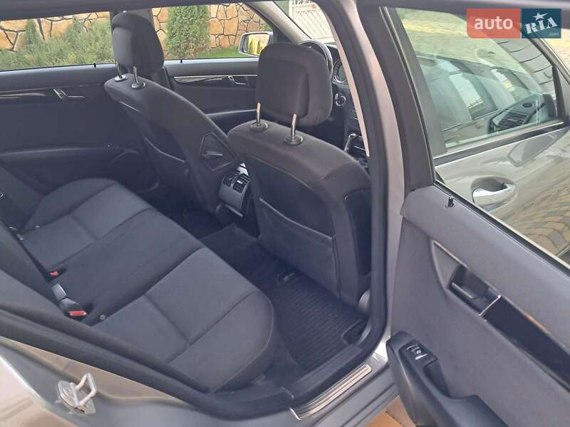 Универсал Mercedes-Benz C-Class 2008 в Могилев-Подольске