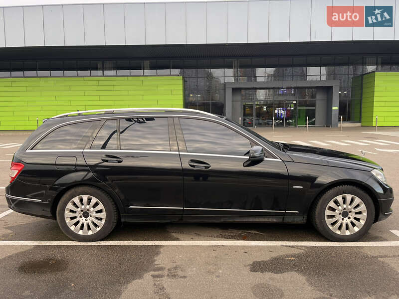 Универсал Mercedes-Benz C-Class 2011 в Киеве фото 3 Универсал Mercedes-Benz C-Class 2011 в Киеве