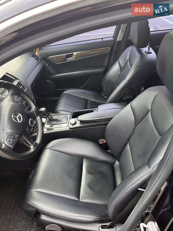 Универсал Mercedes-Benz C-Class 2011 в Киеве фото 5 Универсал Mercedes-Benz C-Class 2011 в Киеве
