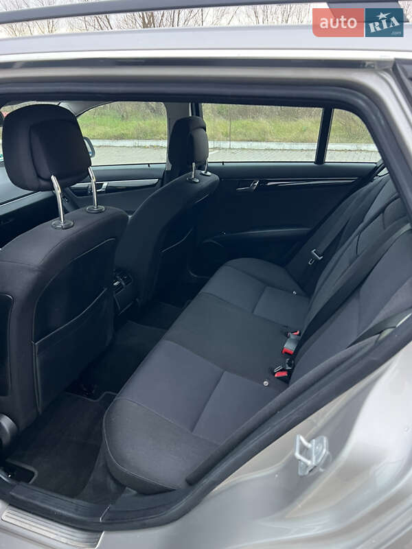 Універсал Mercedes-Benz C-Class 2008 в Луцьку