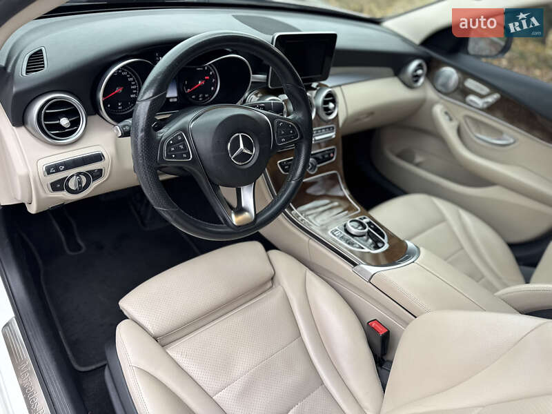 Седан Mercedes-Benz C-Class 2017 в Киеве