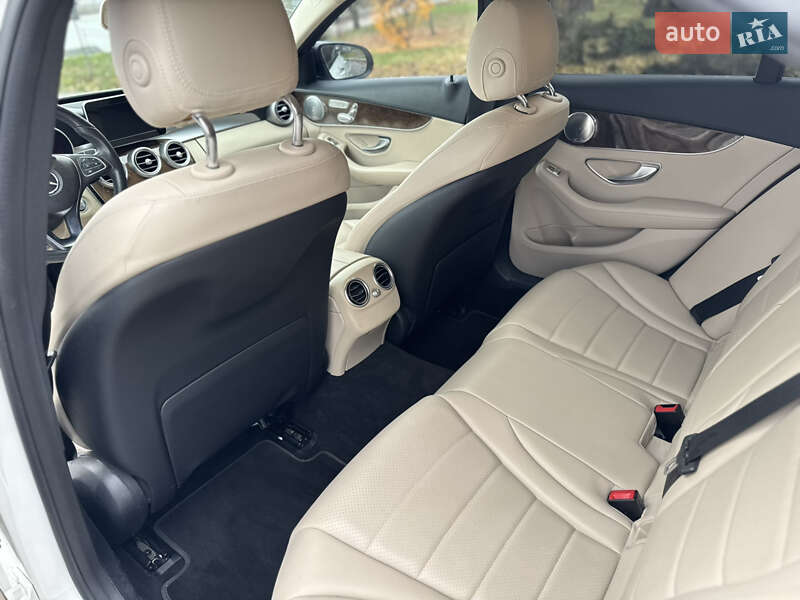 Седан Mercedes-Benz C-Class 2017 в Киеве