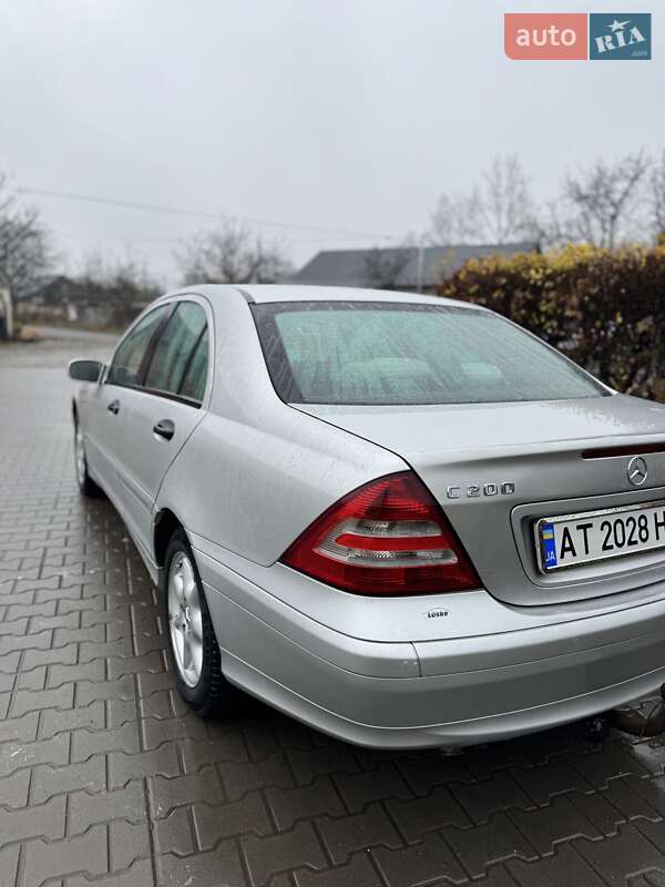 Седан Mercedes-Benz C-Class 2004 в Івано-Франківську фото 8 Седан Mercedes-Benz C-Class 2004 в Івано-Франківську