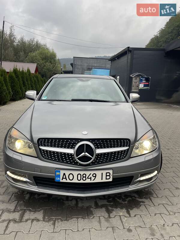 Седан Mercedes-Benz C-Class 2007 в Тячеве