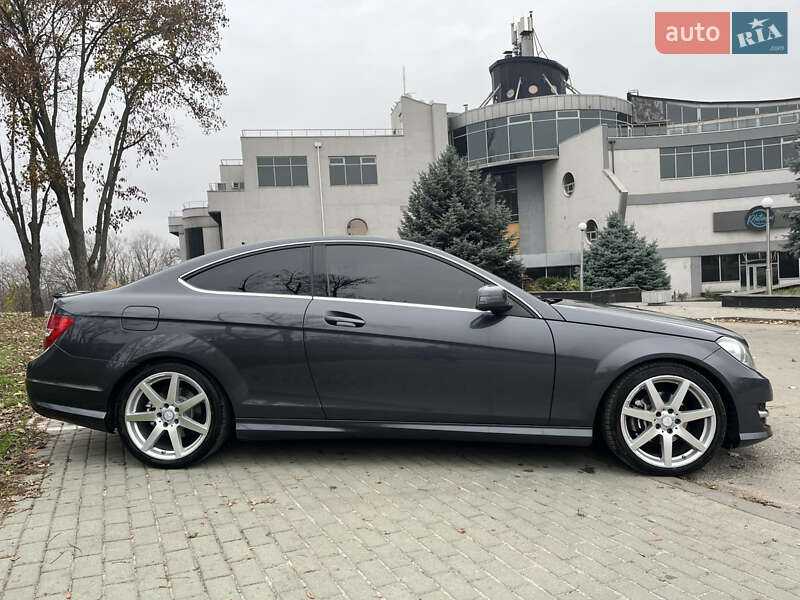 Купе Mercedes-Benz C-Class 2012 в Запоріжжі