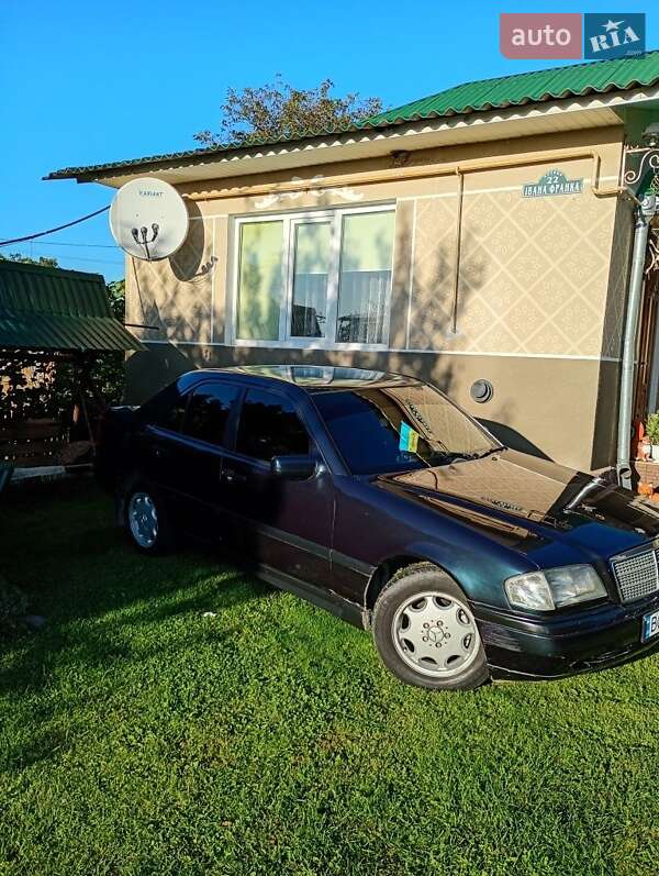 Седан Mercedes-Benz C-Class 1996 в Чорткові
