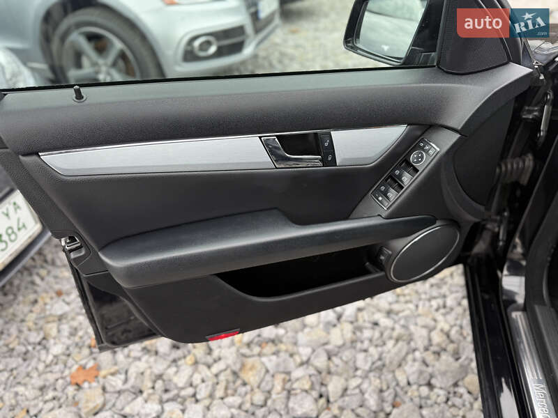 Седан Mercedes-Benz C-Class 2010 в Вінниці