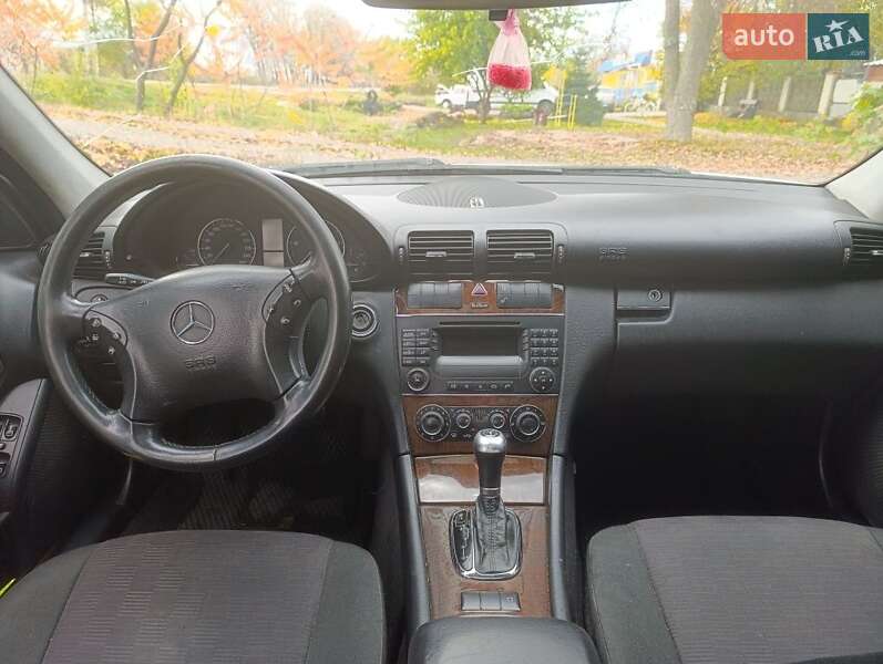 Універсал Mercedes-Benz C-Class 2004 в Ромнах