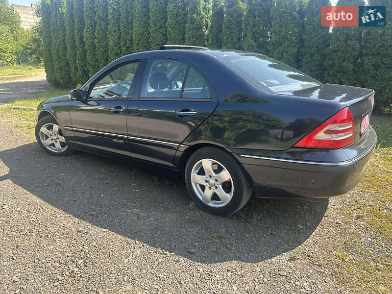 Седан Mercedes-Benz C-Class 2003 в Дерно фото 13 Седан Mercedes-Benz C-Class 2003 в Дерно