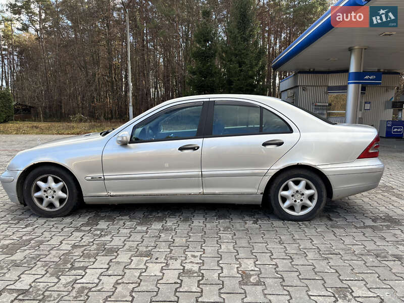 Седан Mercedes-Benz C-Class 2002 в Ивано-Франково фото 2 Седан Mercedes-Benz C-Class 2002 в Ивано-Франково