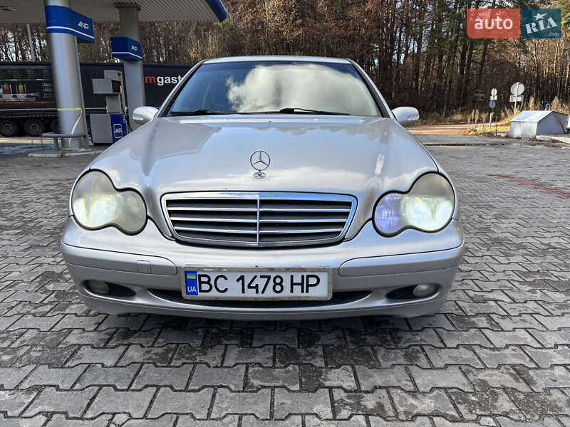 Седан Mercedes-Benz C-Class 2002 в Ивано-Франково фото 8 Седан Mercedes-Benz C-Class 2002 в Ивано-Франково