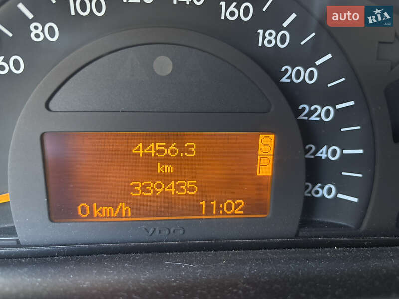 Седан Mercedes-Benz C-Class 2002 в Ивано-Франково фото 16 Седан Mercedes-Benz C-Class 2002 в Ивано-Франково