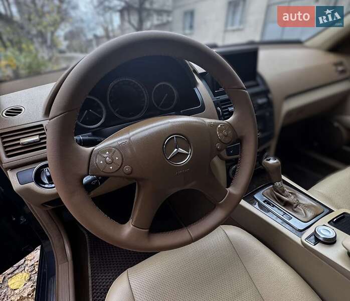 Седан Mercedes-Benz C-Class 2007 в Білгороді-Дністровському