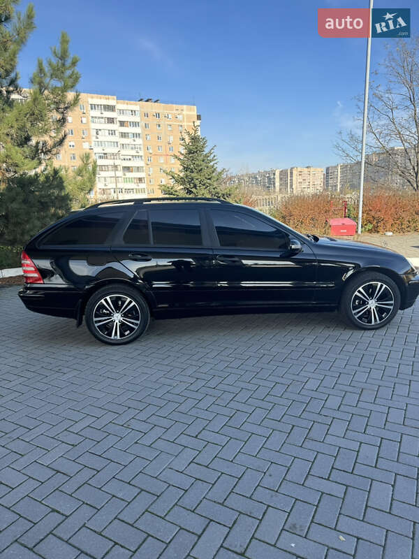Універсал Mercedes-Benz C-Class 2003 в Запоріжжі фото 4 Універсал Mercedes-Benz C-Class 2003 в Запоріжжі