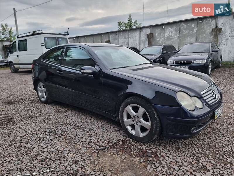 Купе Mercedes-Benz C-Class 2001 в Кременці фото 26 Купе Mercedes-Benz C-Class 2001 в Кременці