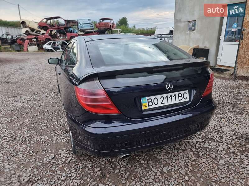 Купе Mercedes-Benz C-Class 2001 в Кременці фото 36 Купе Mercedes-Benz C-Class 2001 в Кременці
