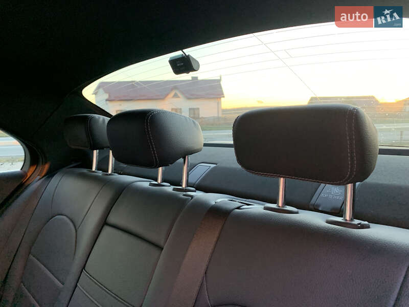 Седан Mercedes-Benz C-Class 2019 в Тернополе