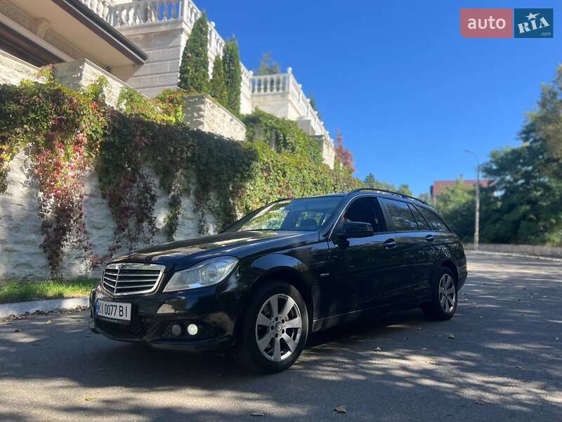 Універсал Mercedes-Benz C-Class 2012 в Києві фото 12 Універсал Mercedes-Benz C-Class 2012 в Києві