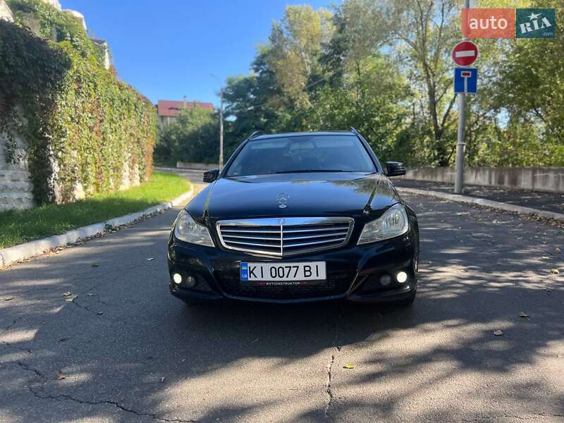 Універсал Mercedes-Benz C-Class 2012 в Києві фото 16 Універсал Mercedes-Benz C-Class 2012 в Києві