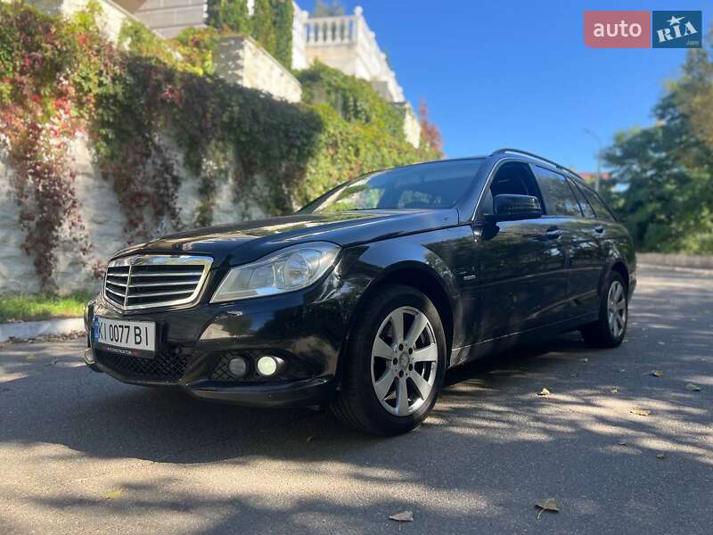 Універсал Mercedes-Benz C-Class 2012 в Києві фото 22 Універсал Mercedes-Benz C-Class 2012 в Києві