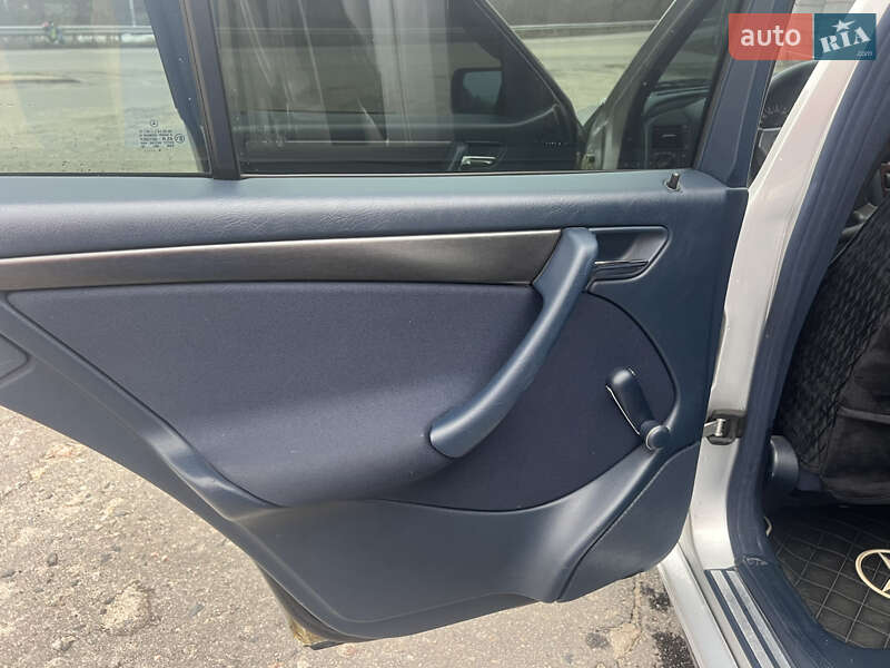 Седан Mercedes-Benz C-Class 1998 в Києві