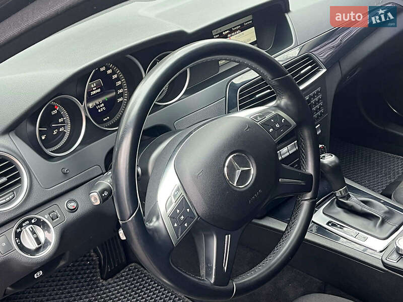Универсал Mercedes-Benz C-Class 2013 в Киеве фото 30 Универсал Mercedes-Benz C-Class 2013 в Киеве