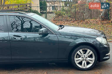 Универсал Mercedes-Benz C-Class 2013 в Киеве