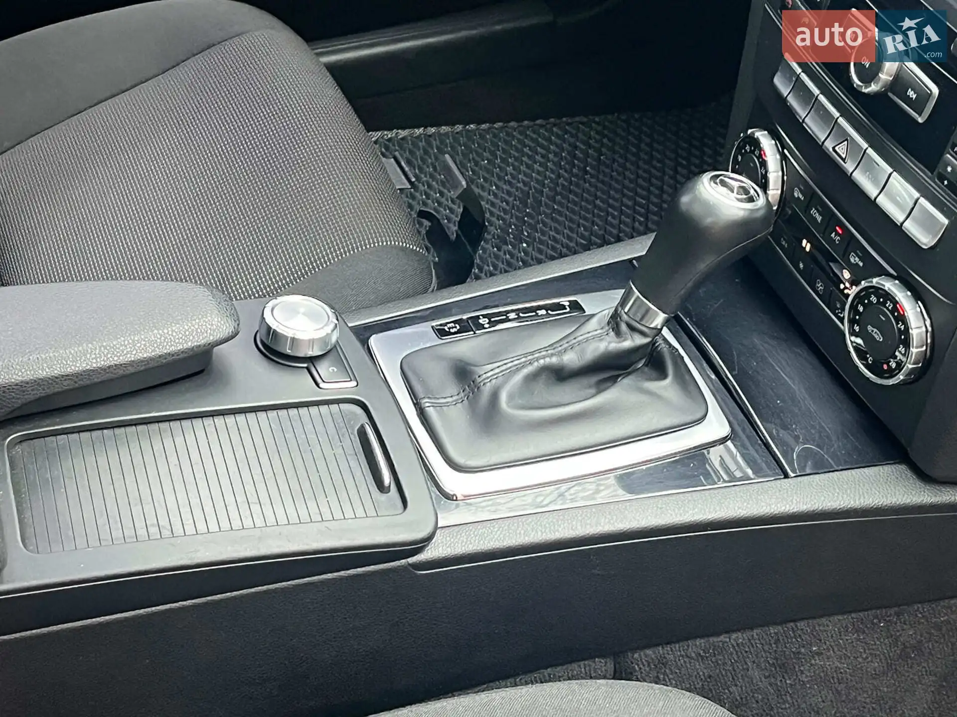 2013 Mercedes-Benz C-klasse - мініатюра 18