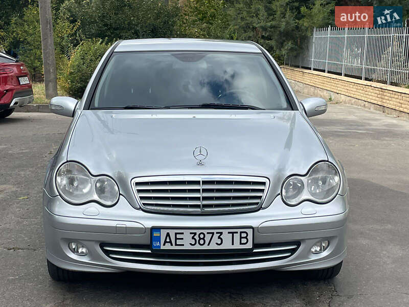 Седан Mercedes-Benz C-Class 2007 в Дніпрі