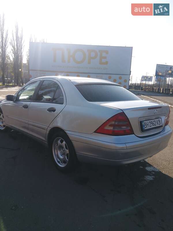 Седан Mercedes-Benz C-Class 2001 в Одессе