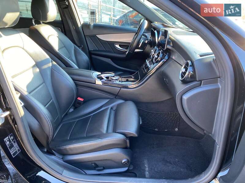 Седан Mercedes-Benz C-Class 2019 в Львове