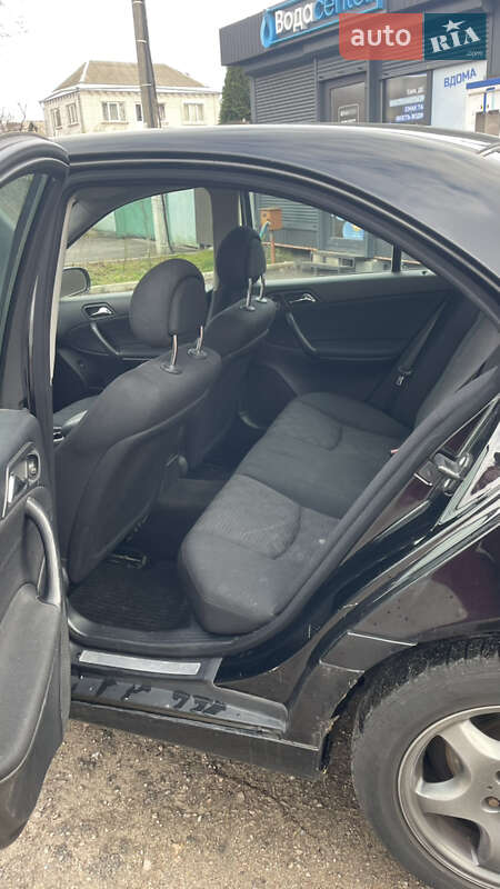 Седан Mercedes-Benz C-Class 2005 в Киеве