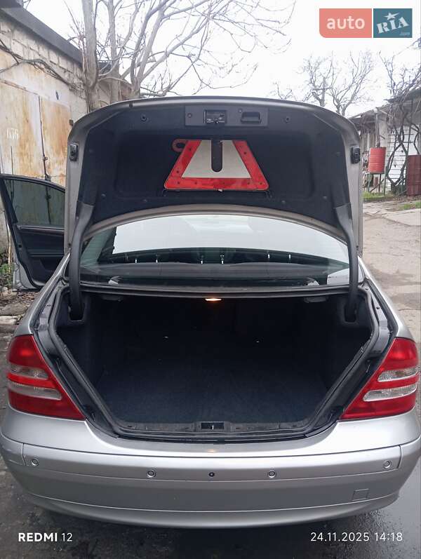 Седан Mercedes-Benz C-Class 2004 в Одесі