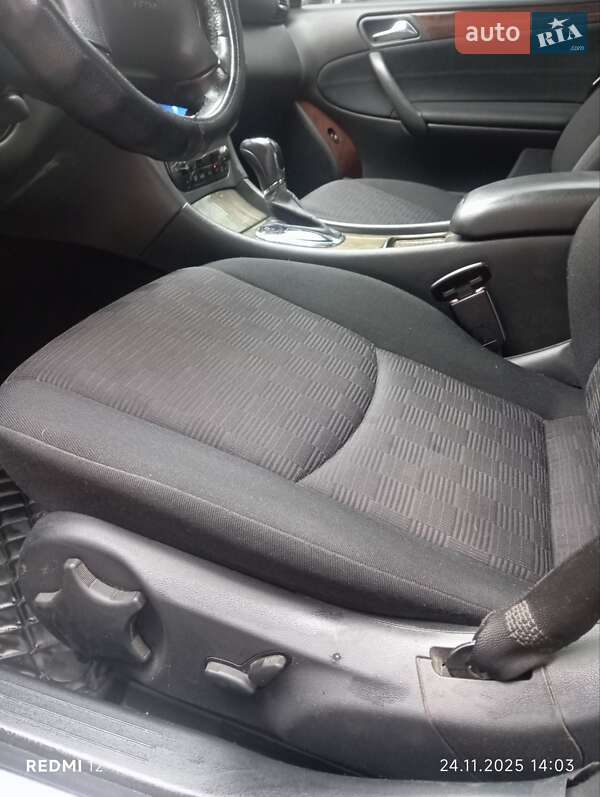 Седан Mercedes-Benz C-Class 2004 в Одесі