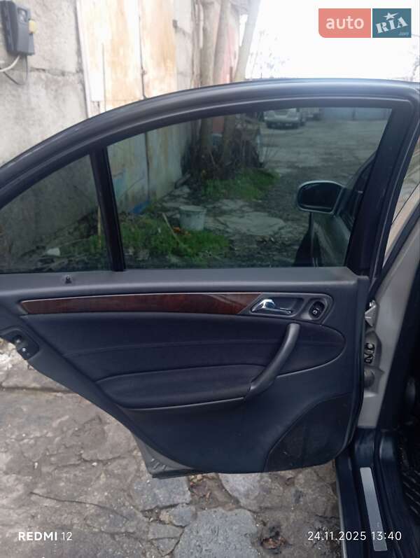 Седан Mercedes-Benz C-Class 2004 в Одесі