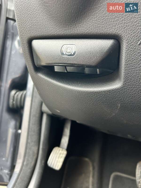 Універсал Mercedes-Benz C-Class 2012 в Сумах