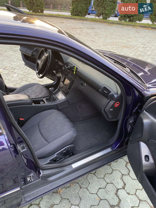 Седан Mercedes-Benz C-Class 2001 в Дубно