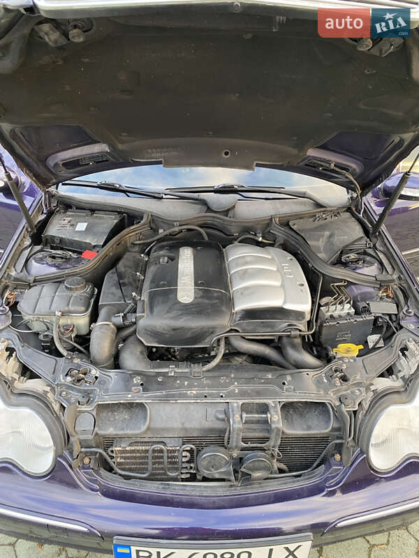 Седан Mercedes-Benz C-Class 2001 в Дубно