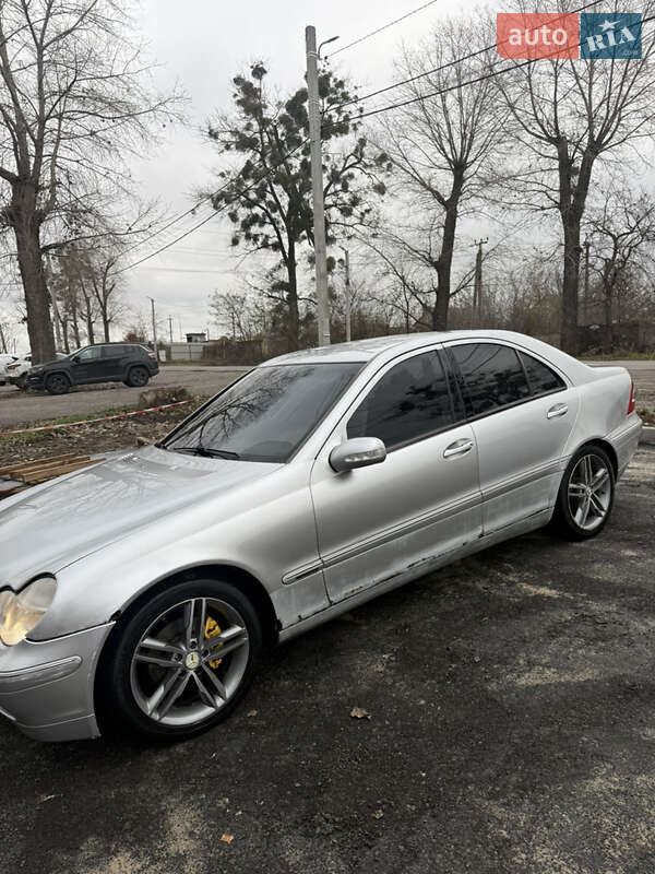 Седан Mercedes-Benz C-Class 2001 в Боярке фото 3 Седан Mercedes-Benz C-Class 2001 в Боярке