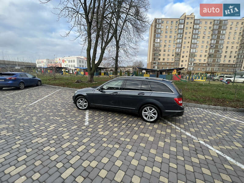Універсал Mercedes-Benz C-Class 2012 в Вінниці