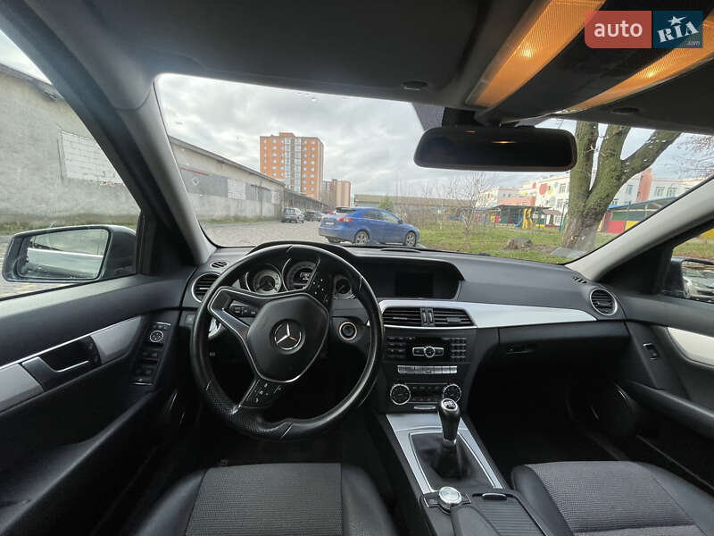 Універсал Mercedes-Benz C-Class 2012 в Вінниці