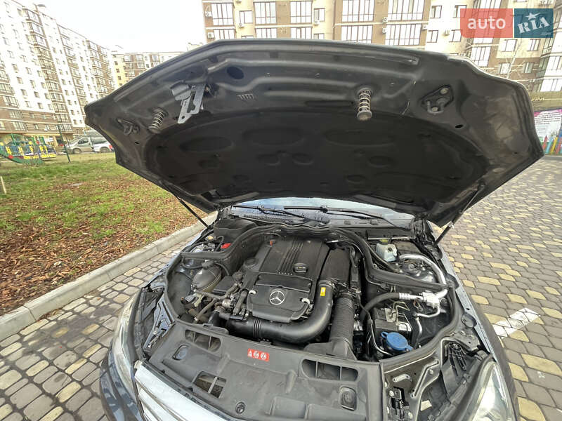 Універсал Mercedes-Benz C-Class 2012 в Вінниці
