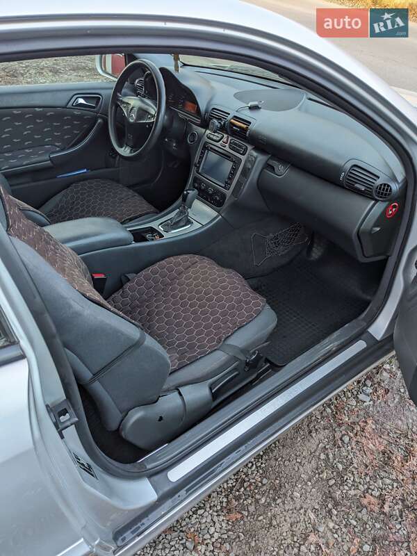 Купе Mercedes-Benz C-Class 2001 в Бучаче