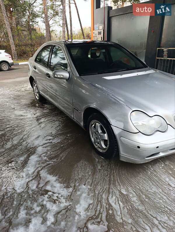 Седан Mercedes-Benz C-Class 2001 в Житомирі