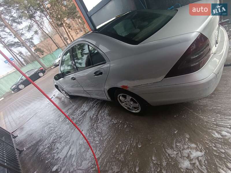 Седан Mercedes-Benz C-Class 2001 в Житомирі