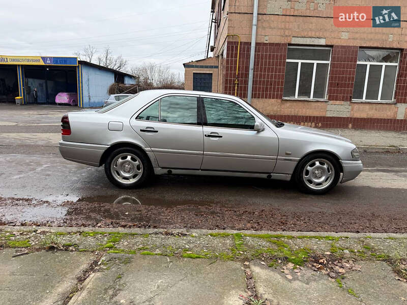 Седан Mercedes-Benz C-Class 1996 в Харькове