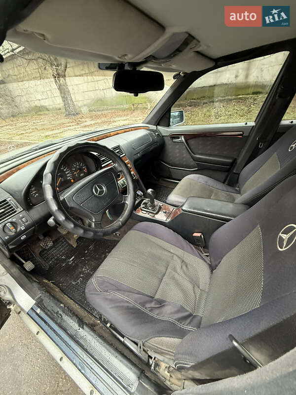 Седан Mercedes-Benz C-Class 1996 в Харькове